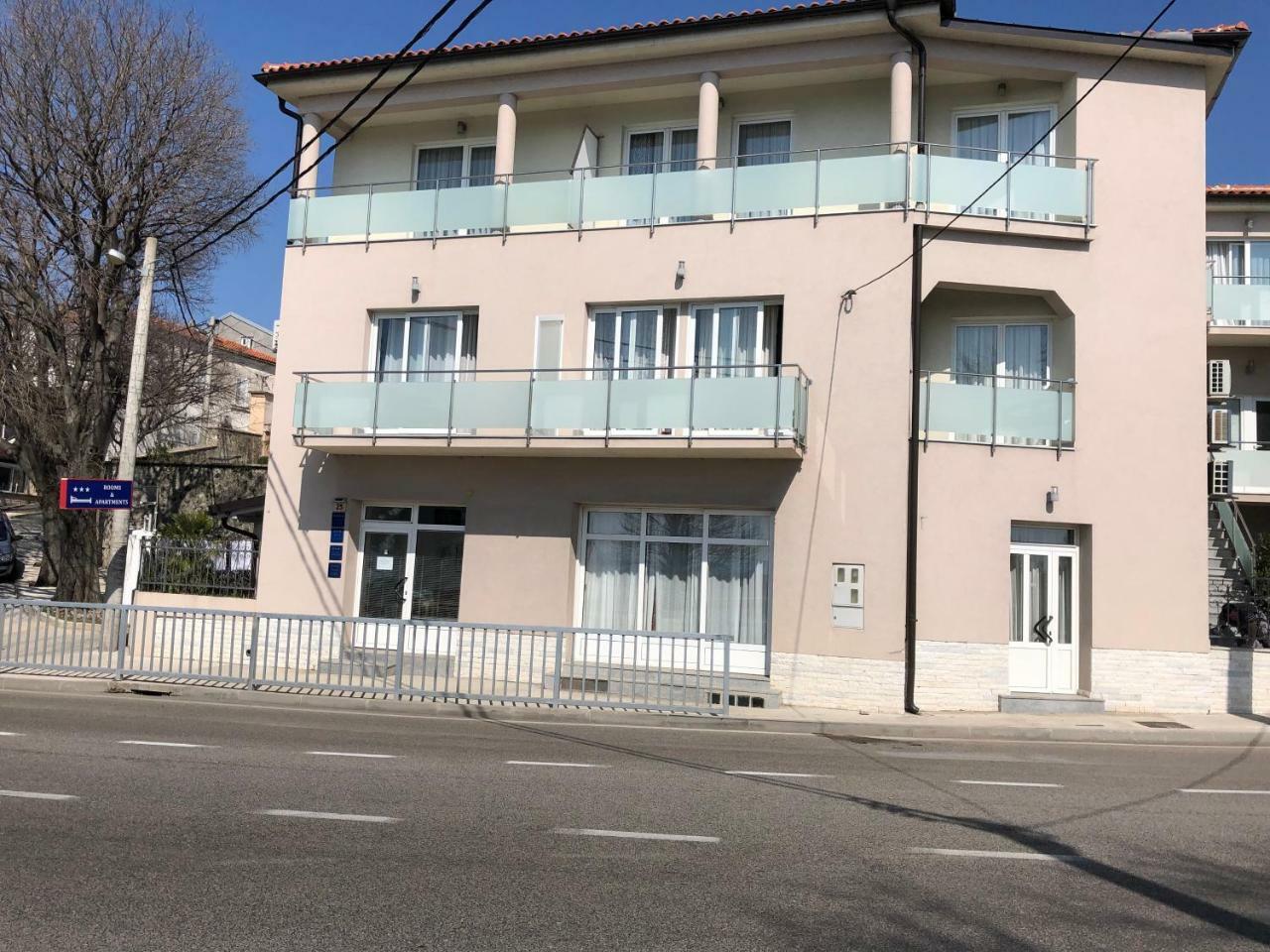 Apartmani I Sobe Ivancic1 Novi Vinodolski Exterior foto